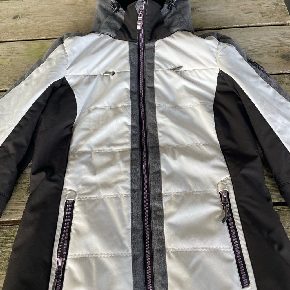 Women's Black and White Ski Jacket
